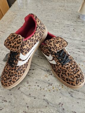 NWT ☆ Girls Madden NYC Shoes, Size 6, Brand NEW!